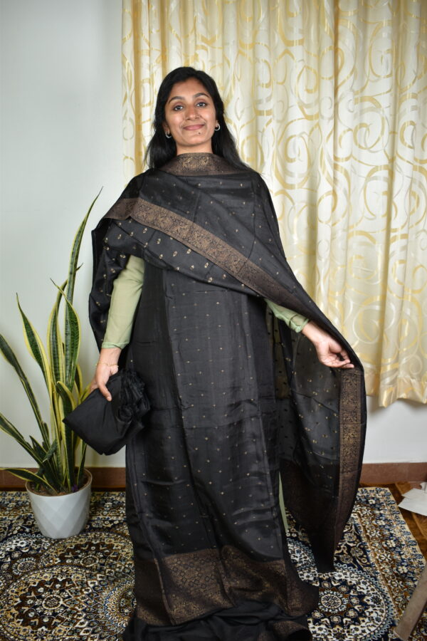 BS008 Banarasi Salwar sets