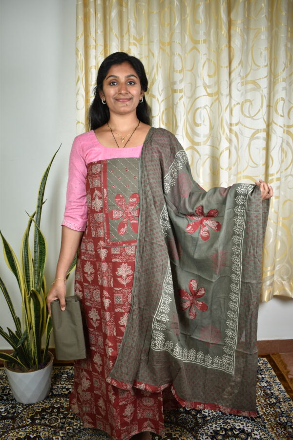 CS010Cotton salwar sets..