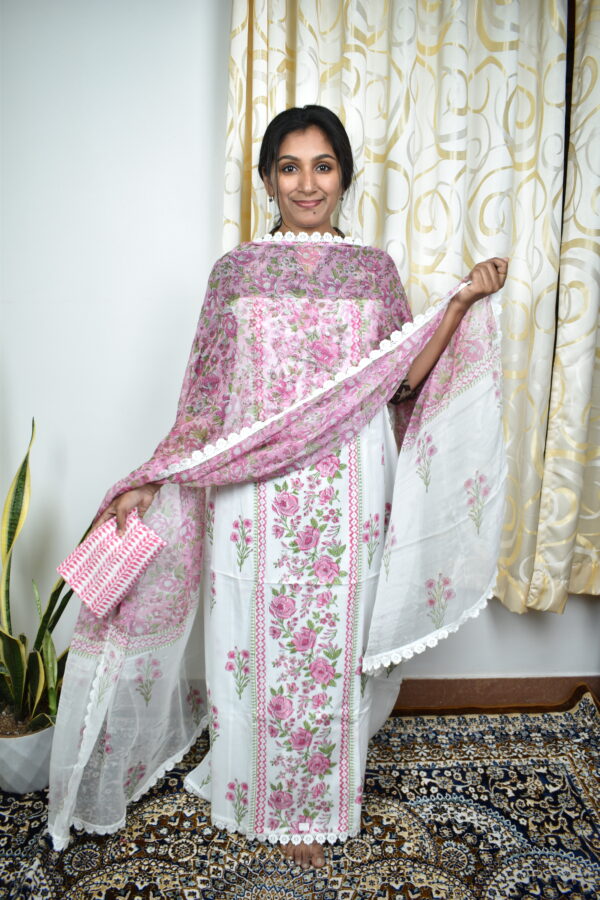 Code:CTS162,Premium cotton salwar sets...
