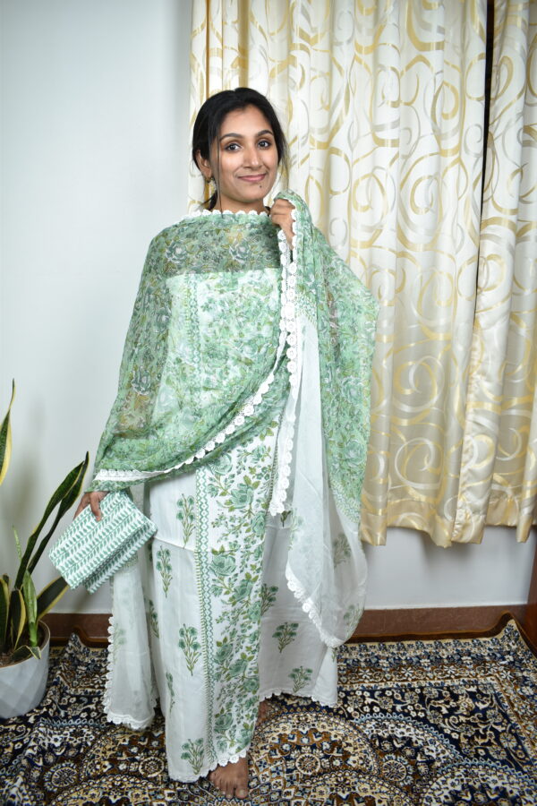 Code:CTS162,Premium cotton salwar sets...