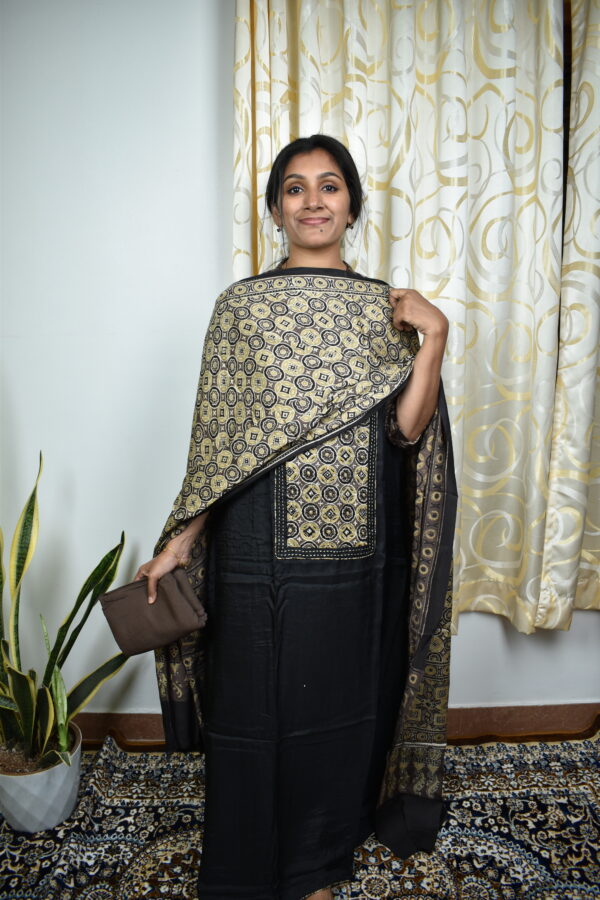 Code:CMS165 Cotton Modal top with pure modal dupatta