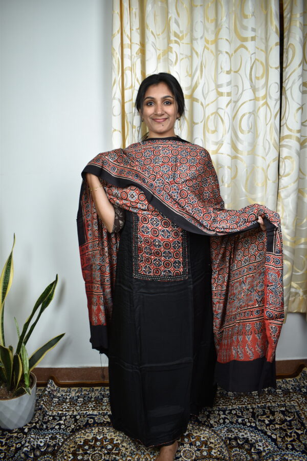 Code:CMS165 Cotton Modal top with pure modal dupatta