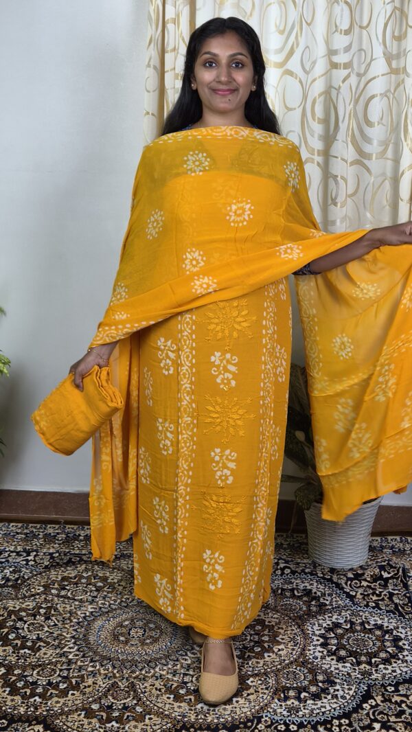Crape georgette salwar sets.... Code:CGS222