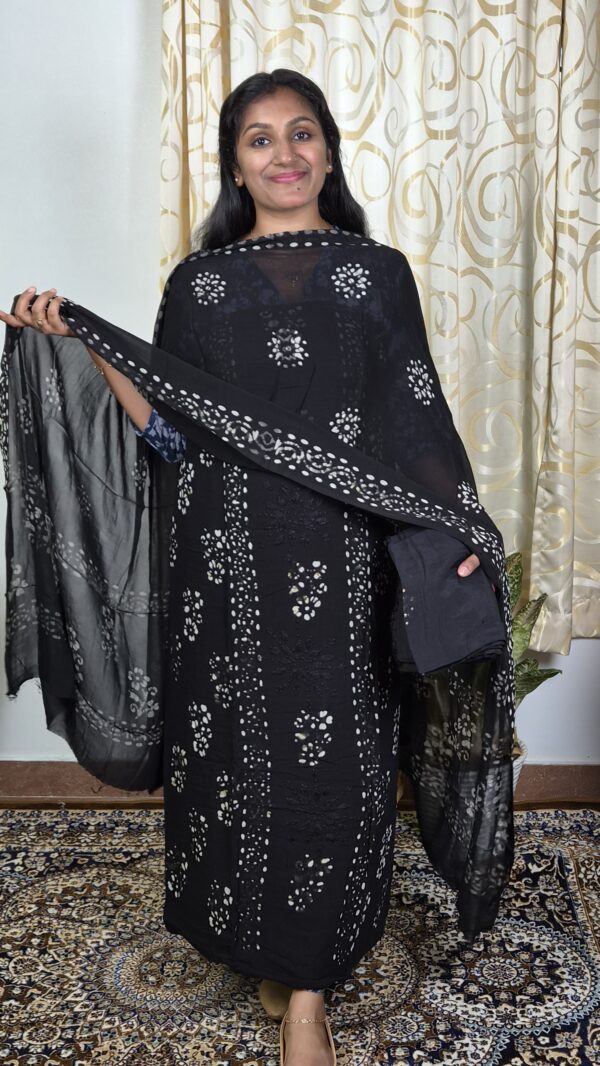 Crape georgette salwar sets.... Code:CGS222