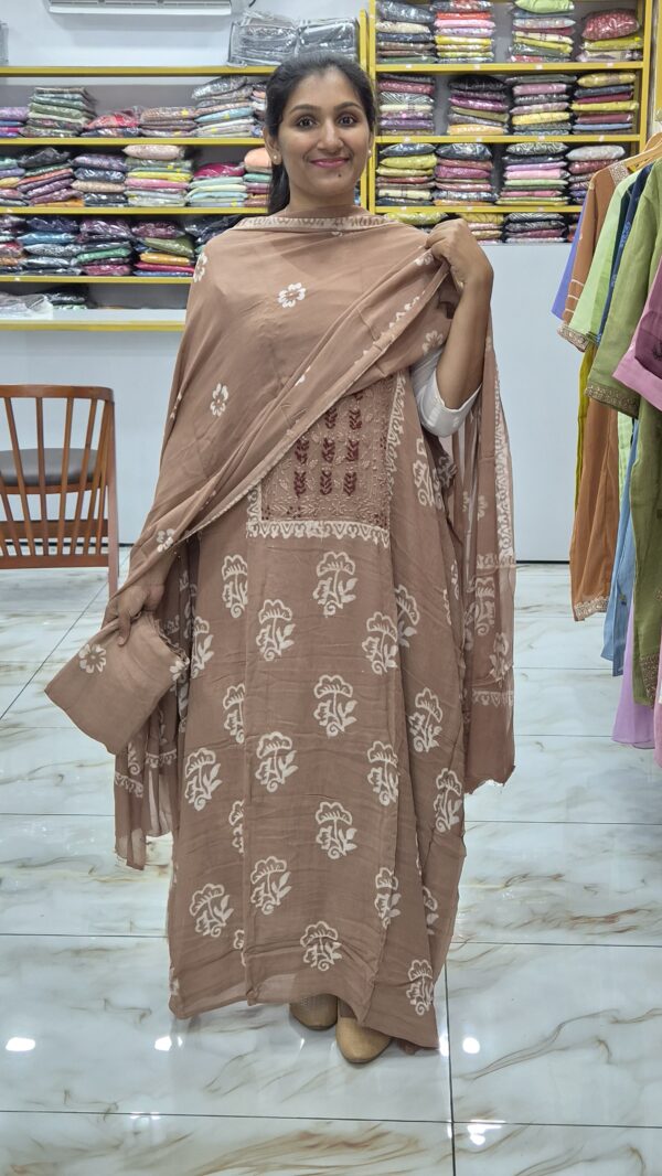 Crape georgette salwar sets.... Code:CGS234