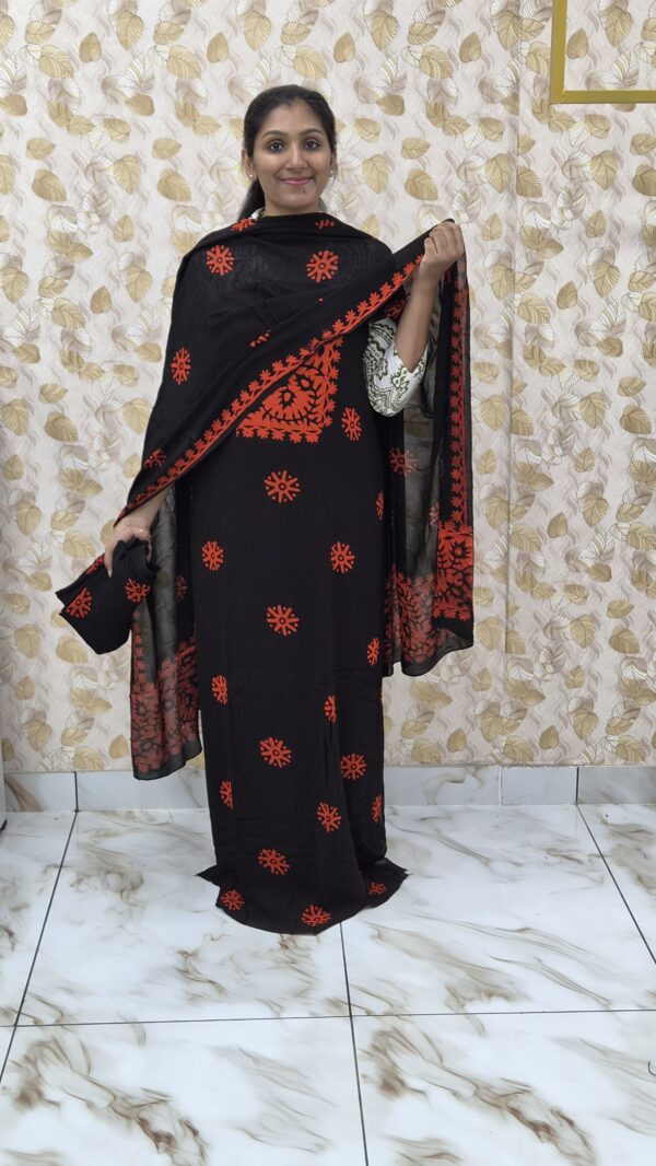 Crape georgette salwar sets.... Code:CGS235